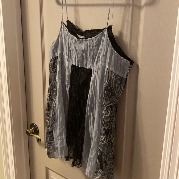 Black and Gray Lace tank size XL .. BL - Picture 3 of 4